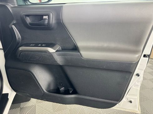 Used 2023 Toyota Tacoma SR5 w/ SR5 Appearance Package RWD image 29