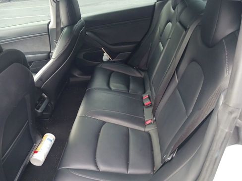 Used 2021 Tesla Model 3 Standard Range Plus image 5