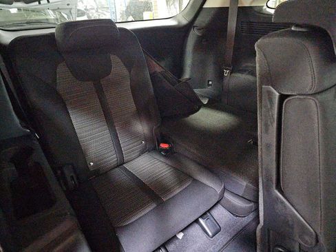 Used 2025 Kia Sorento LX image 17