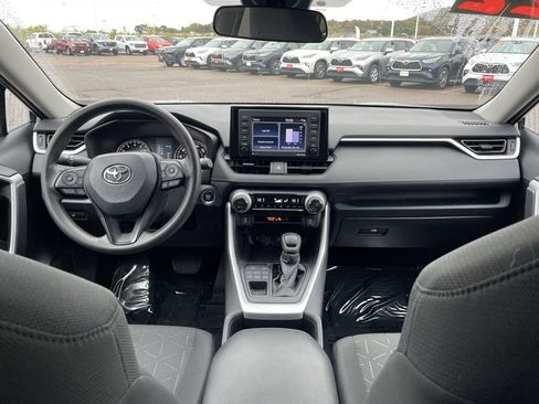 Certified 2022 Toyota RAV4 XLE image 16
