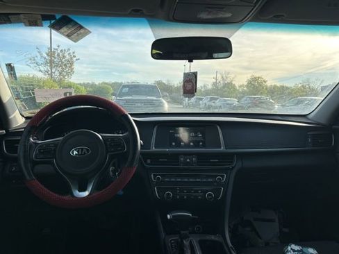 Used 2018 Kia Optima LX FWD image 5