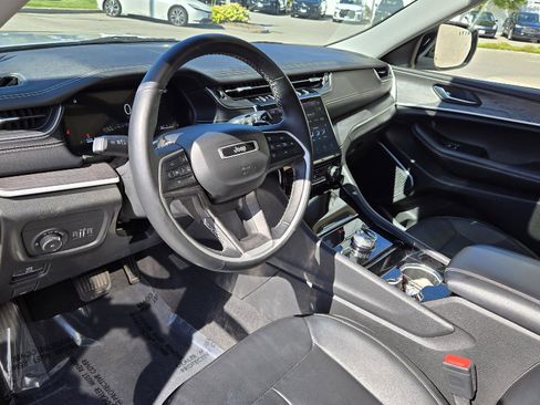 Used 2021 Jeep Grand Cherokee L Limited w/ MOPAR Finishing Package image 5