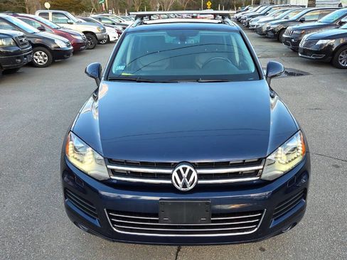 Used 2012 Volkswagen Touareg VR6 image 2