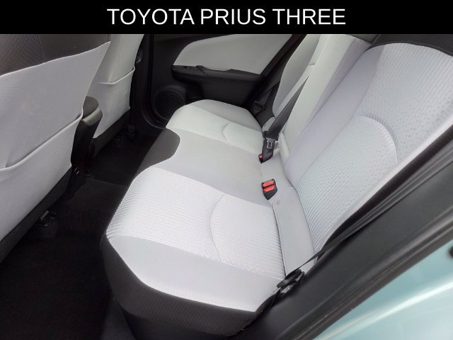 Used 2016 Toyota Prius Three FWD image 18