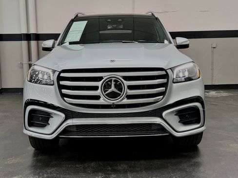 Used 2025 Mercedes-Benz GLS 450 4MATIC image 6