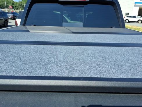 Used 2017 Honda Ridgeline Black Edition image 5