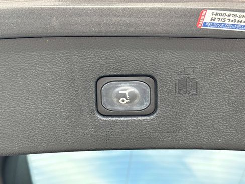 Used 2022 Ford Edge ST-Line image 14