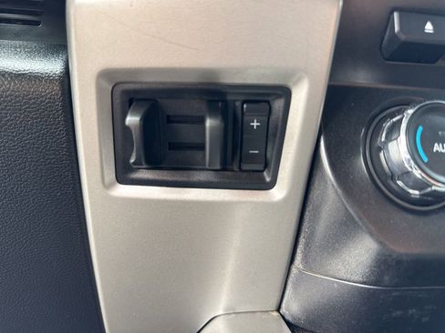 Used 2017 Ford F350 Lariat w/ Chrome Package image 45