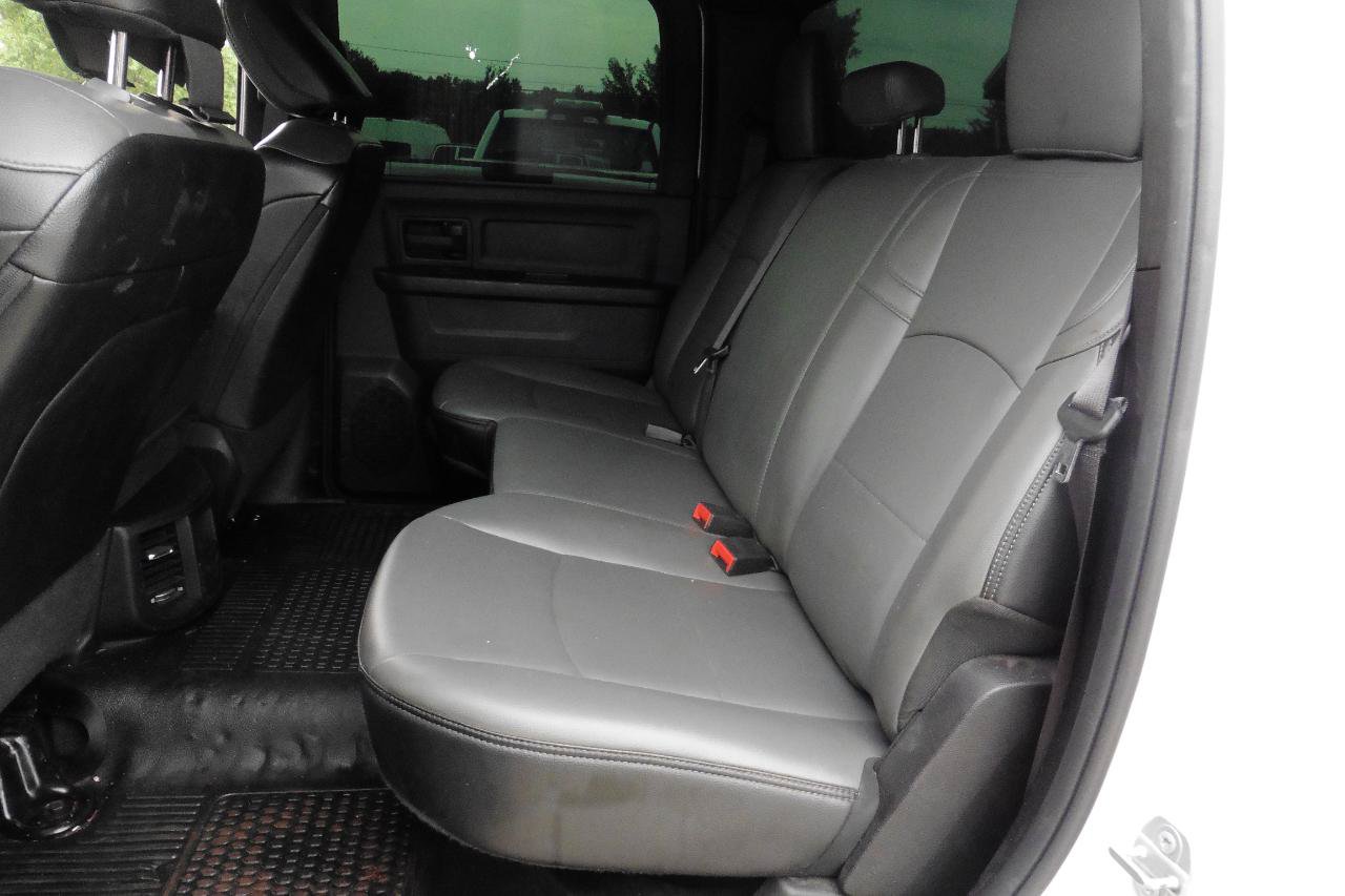 Used 2022 RAM 2500 Tradesman w/ Chrome Appearance Group RWD image 12
