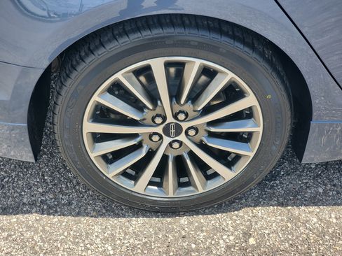 Used 2019 Lincoln MKZ Premiere FWD image 7