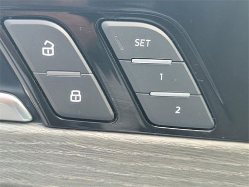 Used 2023 Audi A4 2.0T Premium Plus image 31