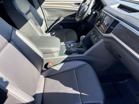 Used 2018 Volkswagen Atlas SE image 34