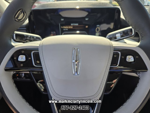 New 2026 Lincoln Aviator 2WD w/ Jet Appearance Package image 20