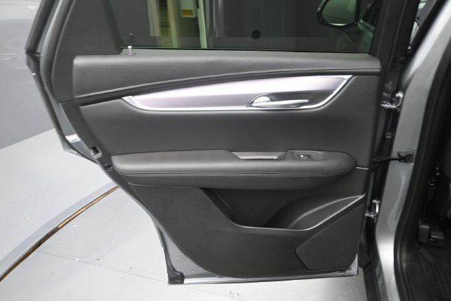 Used 2025 Cadillac XT5 Luxury w/ LPO, Floor Liner Package AWD/4WD image 16