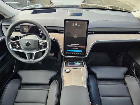 Used 2025 Volvo EX90 Ultra image 23