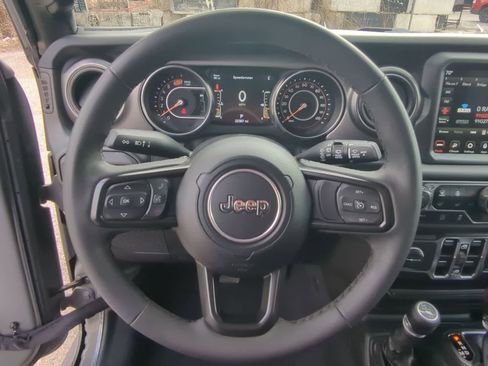 Certified 2023 Jeep Wrangler Unlimited Sport image 22