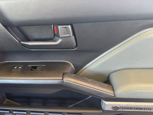 Certified 2025 Toyota 4Runner 4WD image 21