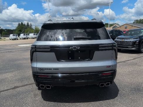 Used 2024 Chevrolet Traverse RS w/ LPO, Floor Liner Package AWD/4WD image 6