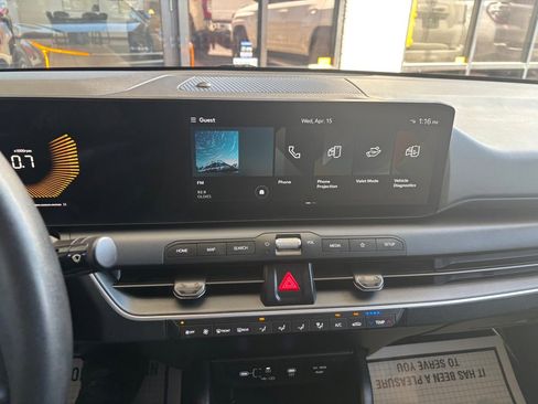 Used 2025 Kia K4 LX image 12