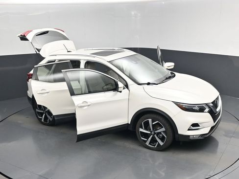 Used 2020 Nissan Rogue Sport SL w/ Premium Package FWD image 19