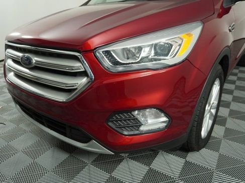 Used 2019 Ford Escape SEL image 11