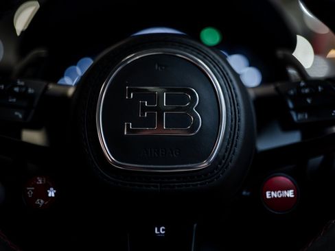 Used 2022 Bugatti Chiron Pur Sport image 29