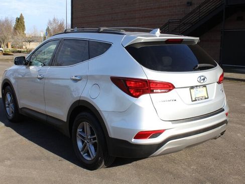 Used 2017 Hyundai Santa Fe Sport image 3