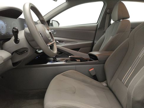 Used 2024 Hyundai Elantra SEL FWD image 17