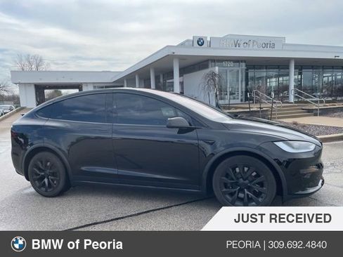 Used 2023 Tesla Model X image 2