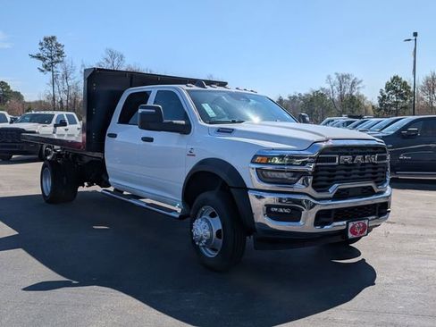 New 2026 RAM 5500 Tradesman w/ Chrome Appearance Group image 2