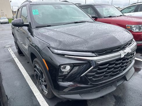 Used 2024 Chevrolet TrailBlazer RS image 2