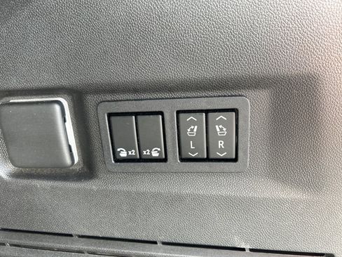 Used 2022 Chevrolet Tahoe RST w/ Luxury Package image 23