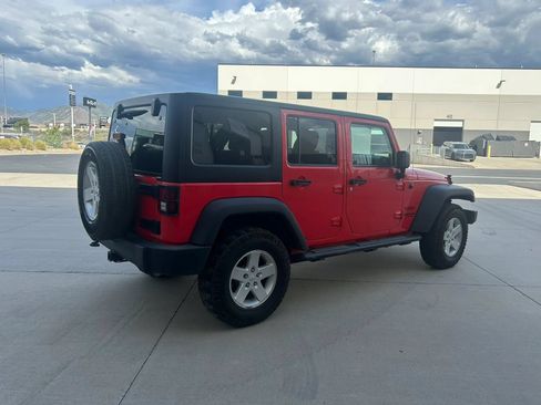 Used 2013 Jeep Wrangler Unlimited Sport AWD/4WD image 3