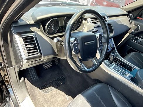 Used 2017 Land Rover Range Rover Sport HSE image 10