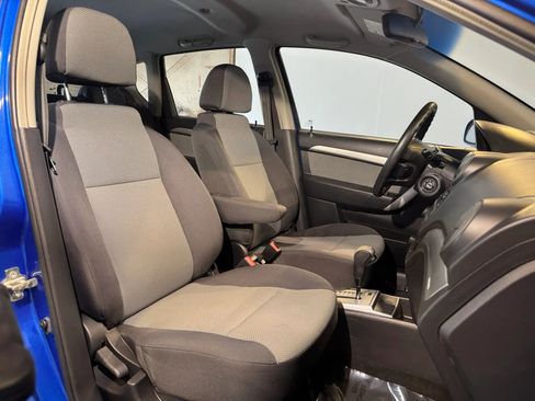 Used 2011 Chevrolet Aveo5 LT w/ Power and Convenience Package FWD image 21
