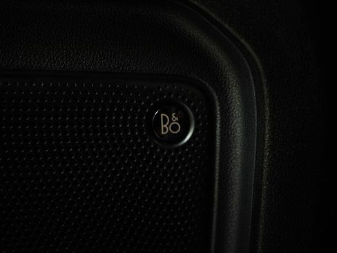 Used 2020 Ford Escape Titanium image 17