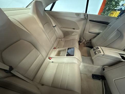 Used 2010 Mercedes-Benz E 550 Coupe image 27