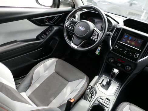 Used 2019 Subaru Crosstrek 2.0i Premium w/ Moonroof Package image 9