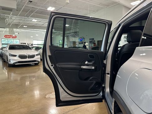 Used 2021 Mercedes-Benz GLB 250 image 36