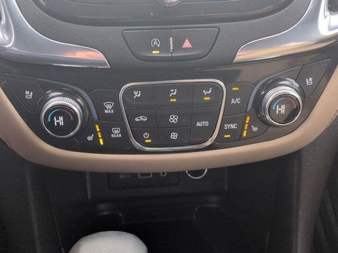 Used 2023 Chevrolet Equinox Premier image 35