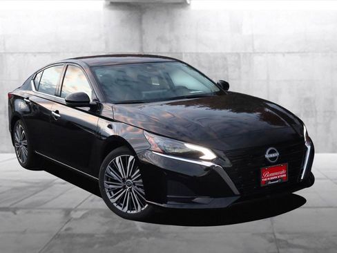 New 2025 Nissan Altima 2.5 SL image 2