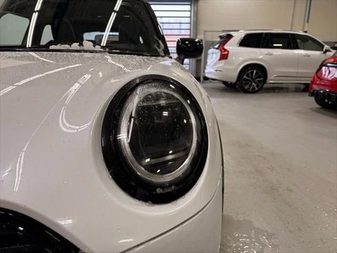 New 2026 MINI Cooper 4-Door Hardtop image 9