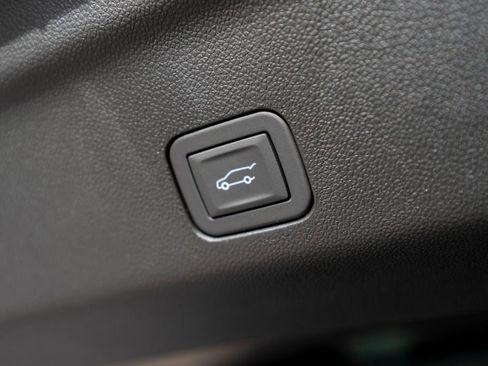 New 2026 Chevrolet Tahoe High Country image 18