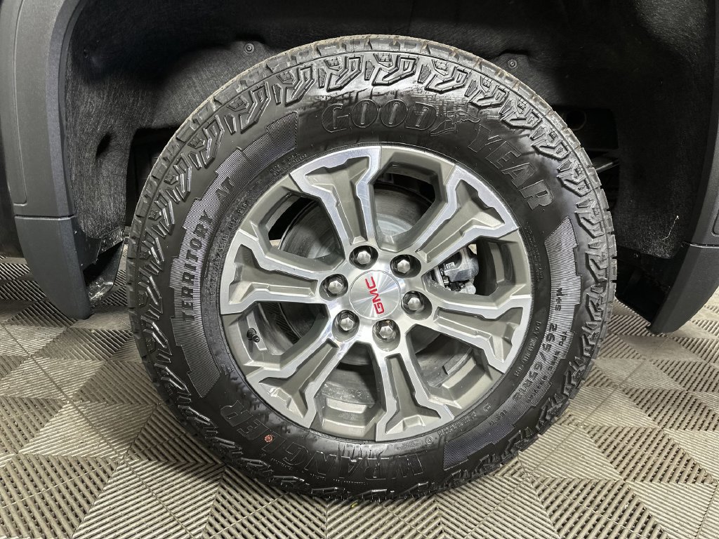 Used 2026 GMC Sierra 1500 SLE AWD/4WD image 35