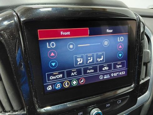Used 2020 Chevrolet Traverse LT FWD image 33
