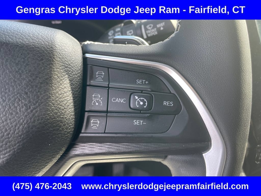 Used 2023 Jeep Grand Cherokee L Altitude AWD/4WD image 59