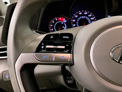 Used 2022 Hyundai Elantra SEL w/ Cargo Package image 17