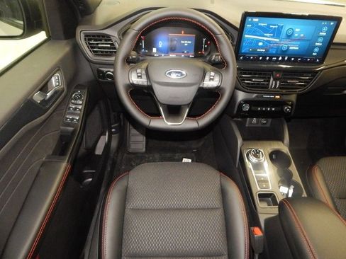 New 2025 Ford Escape ST-Line w/ Tech Pack #1 image 11