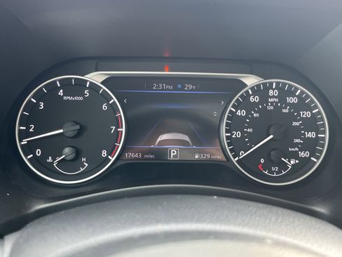 Used 2024 Nissan Sentra SR w/ SR Premium Package image 21