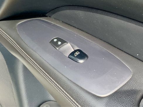 Used 2020 Nissan Pathfinder SL AWD/4WD image 51